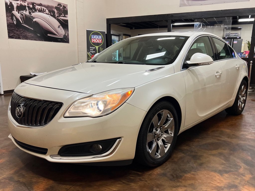 Used 2015 Buick Regal Premium w/ Experience Buick Package FWD image 5
