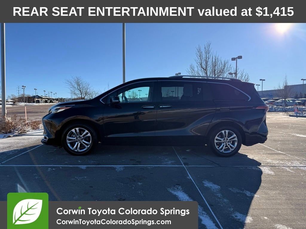 Used 2022 Toyota Sienna Platinum image 5