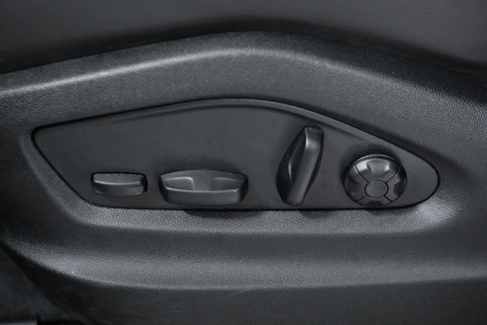 Certified 2023 Porsche Cayenne AWD/4WD image 24