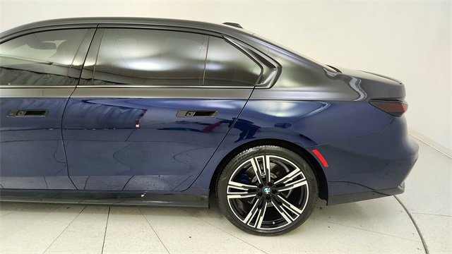 Used 2023 BMW i7 xDrive60 image 10