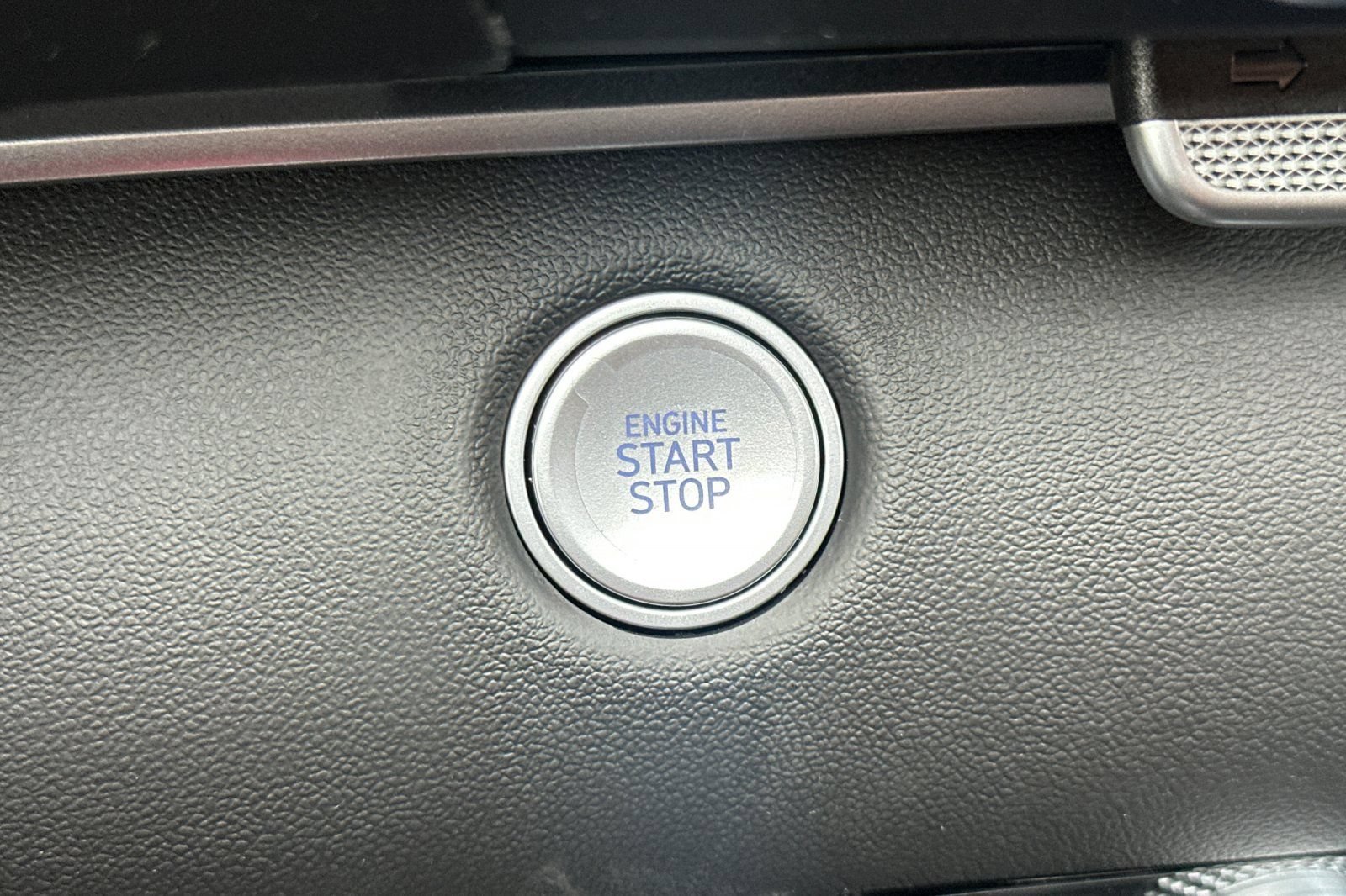 Used 2026 Hyundai Elantra Hybrid FWD image 24