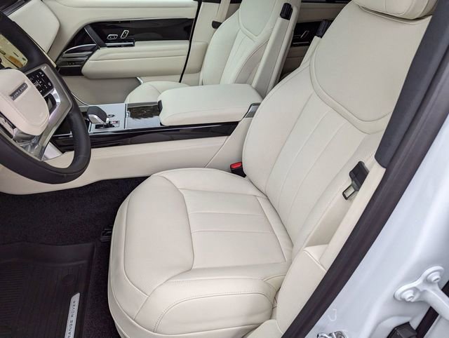 New 2025 Land Rover Range Rover SE image 12