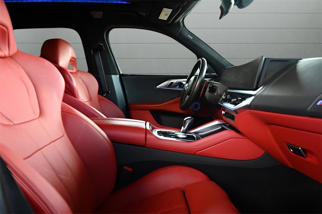 Used 2023 BMW XM image 31