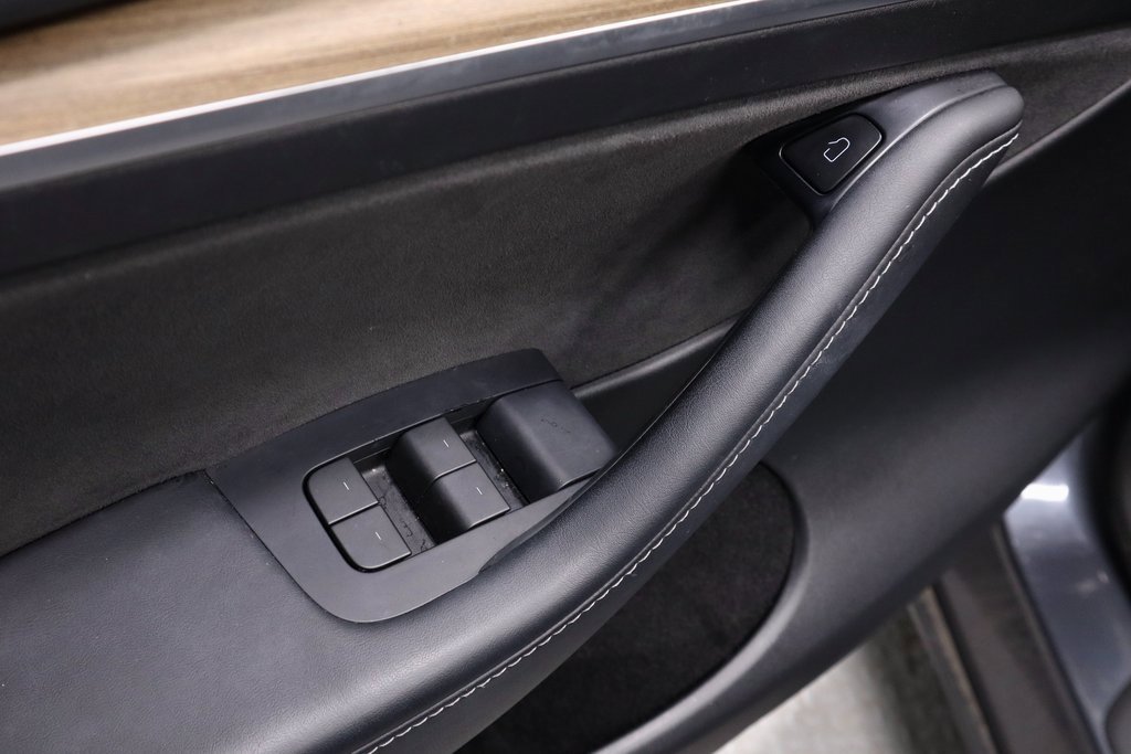 Used 2023 Tesla Model Y Long Range image 25