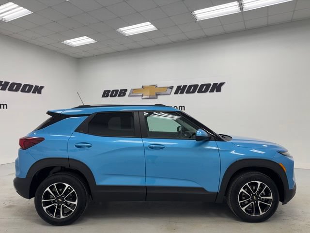 Used 2025 Chevrolet TrailBlazer LT AWD/4WD image 4