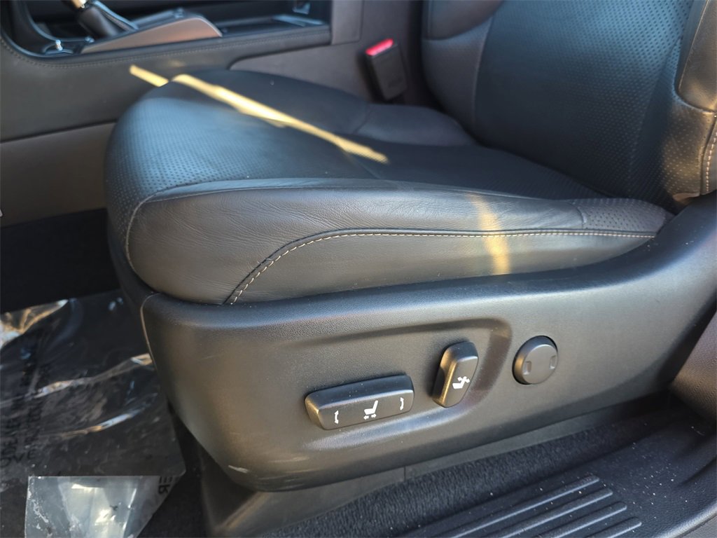 Used 2022 Lexus GX 460 Luxury w/ Sport Design Package image 29