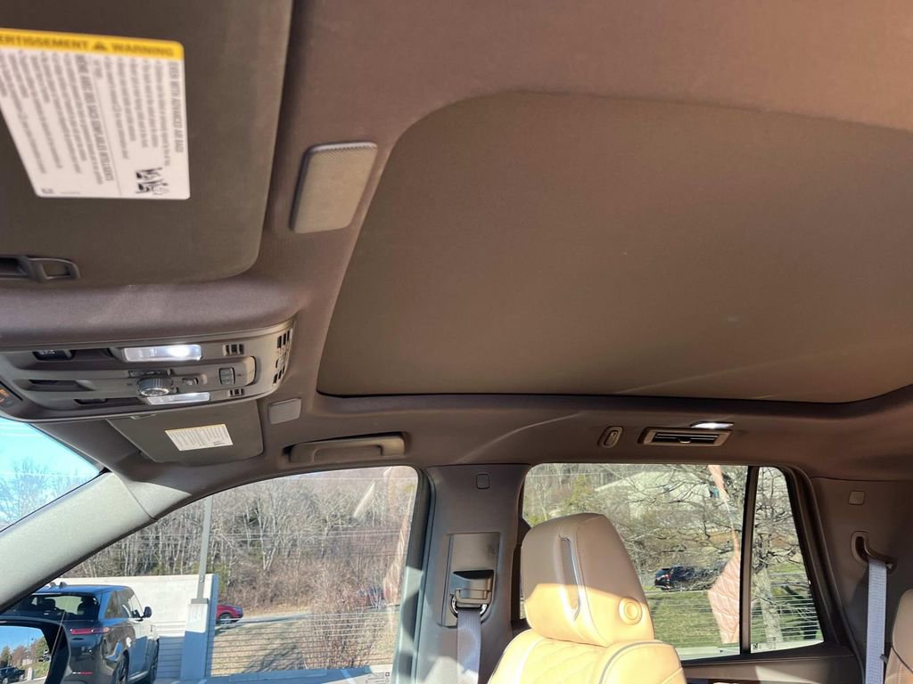 Certified 2024 Cadillac Escalade Premium Luxury image 30