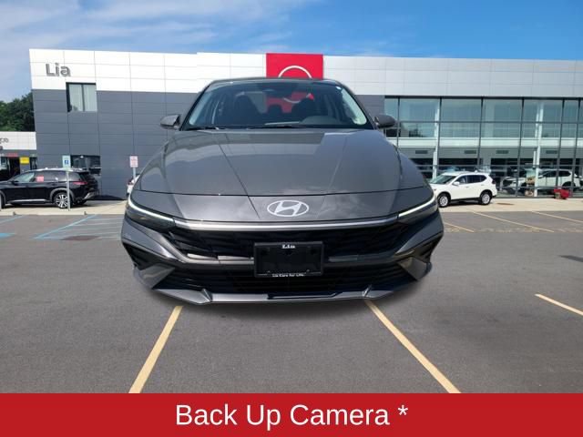 Used 2024 Hyundai Elantra SEL FWD image 9