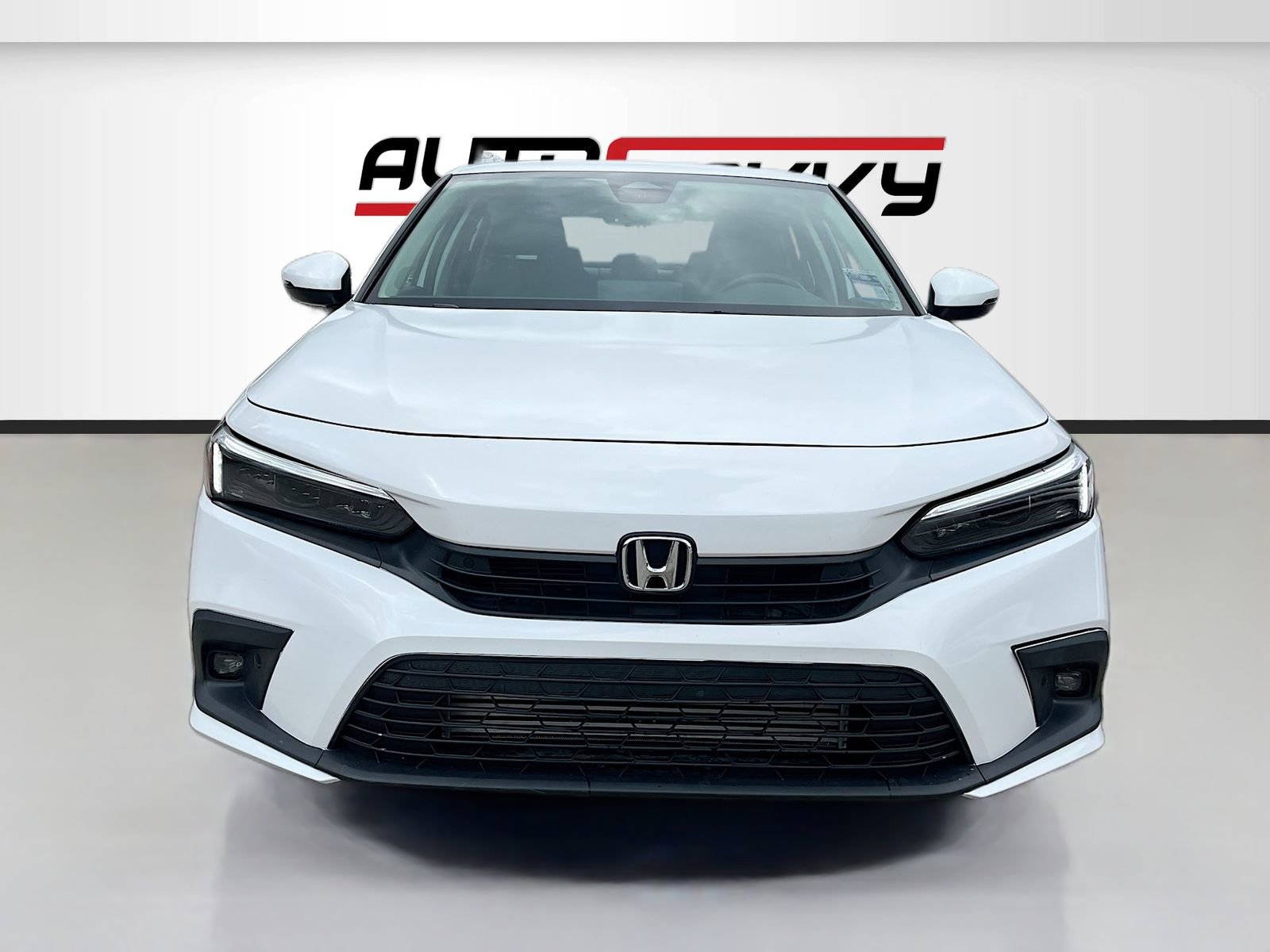 Used 2024 Honda Civic Touring image 2