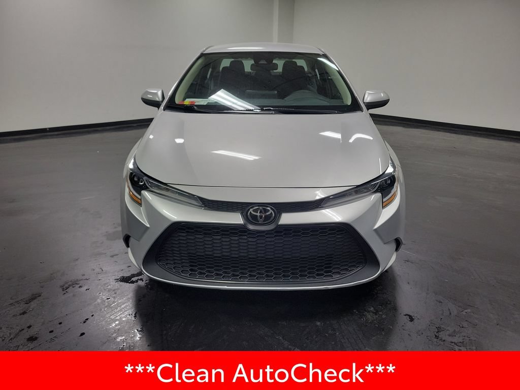 Used 2022 Toyota Corolla LE FWD image 3