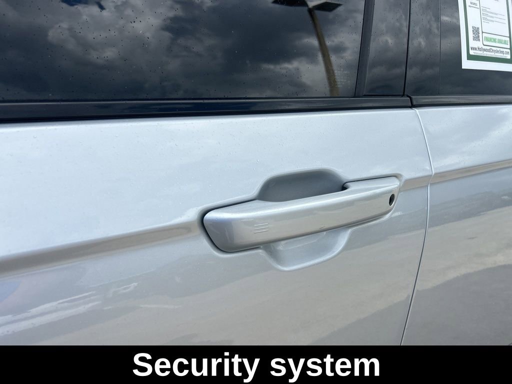 Used 2023 Jeep Grand Cherokee Laredo w/ Luxury Tech Group I image 20