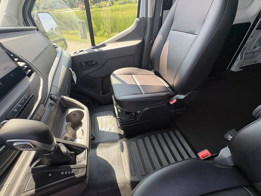 New 2026 Ford Transit 250 148 Medium Roof Extended AWD image 32