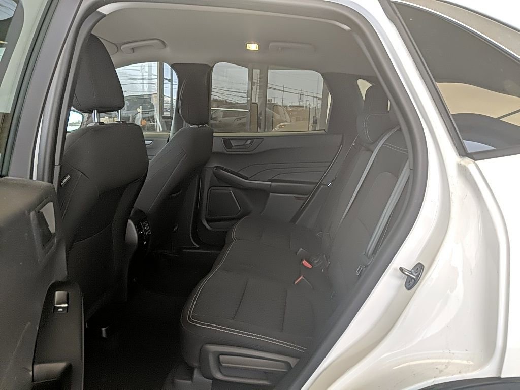 Used 2023 Ford Escape Active image 13
