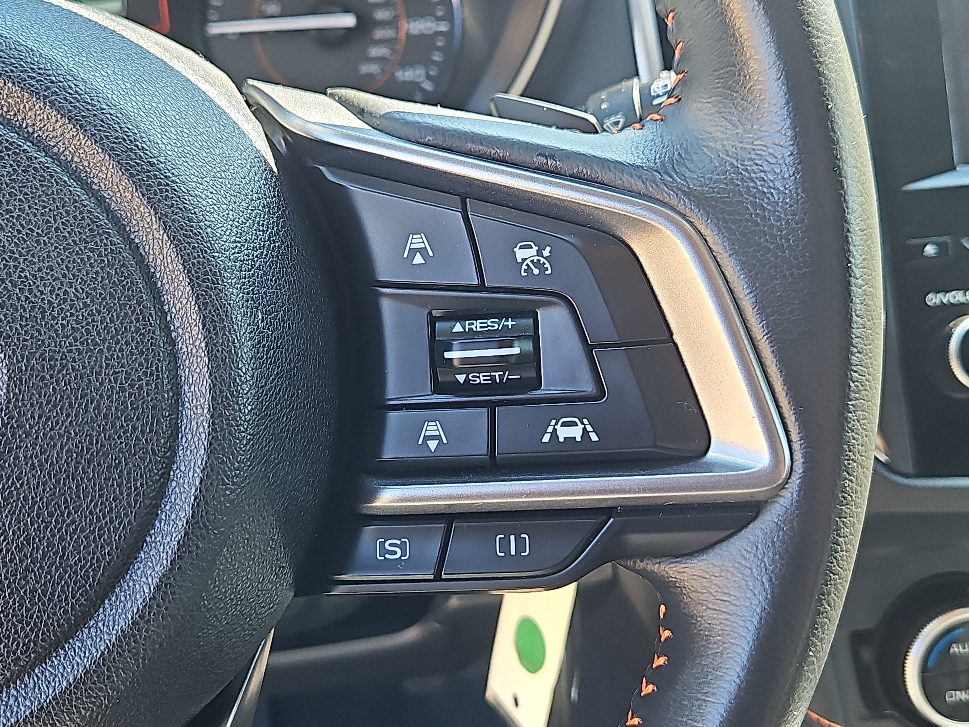 Used 2020 Subaru Crosstrek 2.0i Premium image 14