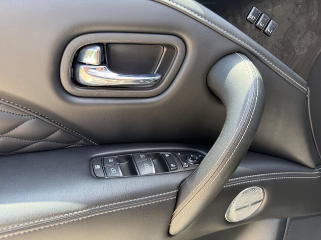 Used 2024 INFINITI QX80 Sensory RWD image 11