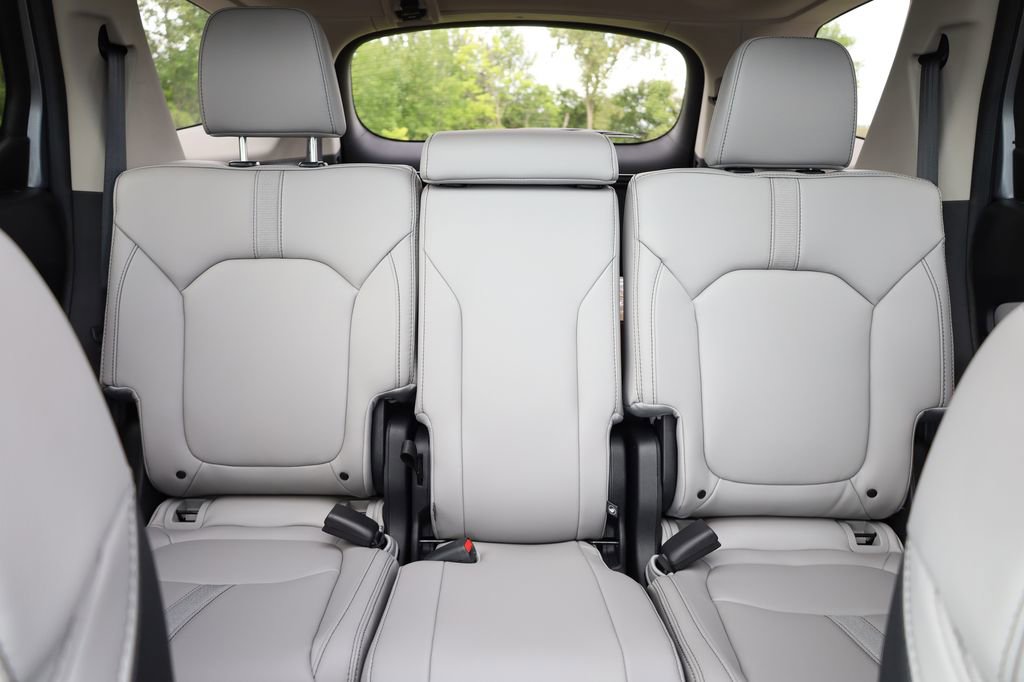 New 2025 Honda Pilot Touring image 25