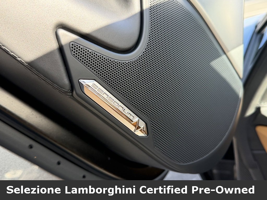 Used 2018 Lamborghini Aventador S image 36