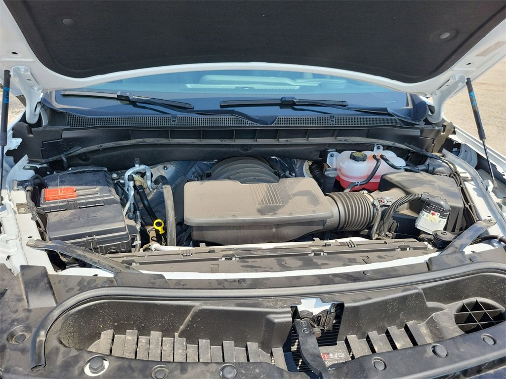 Used 2025 Chevrolet Tahoe LS image 17