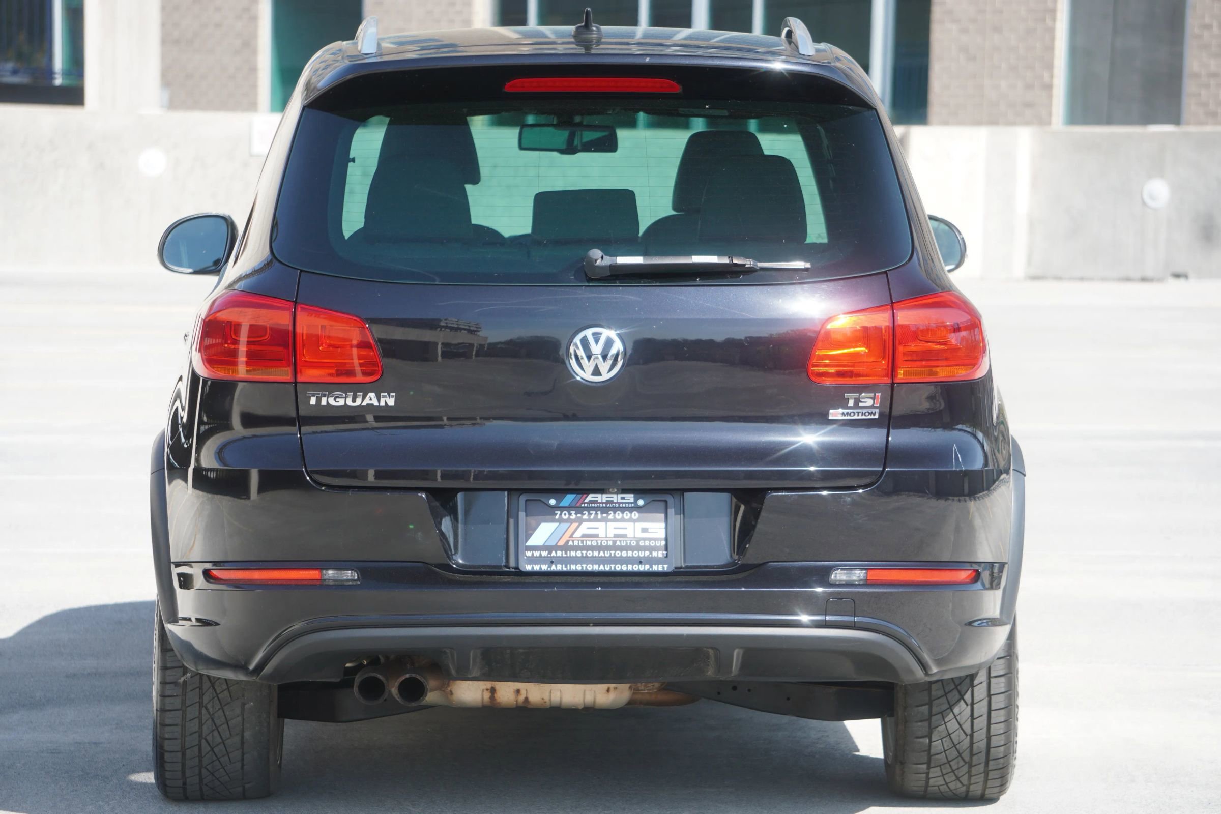 Used 2016 Volkswagen Tiguan R-Line image 10