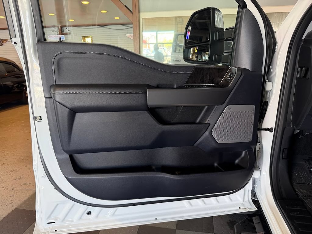 Used 2026 Ford F350 Lariat w/ Lariat Premium Package AWD/4WD image 26