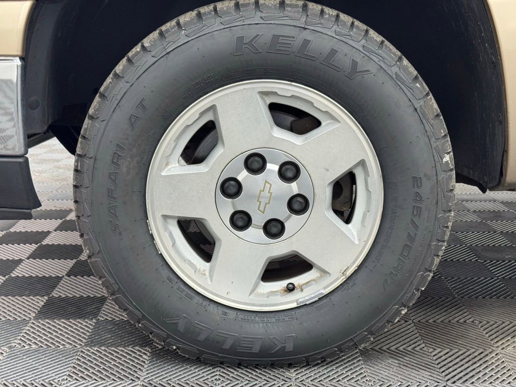 Used 2006 Chevrolet Silverado 1500 LT w/ Light Duty Power Package image 12