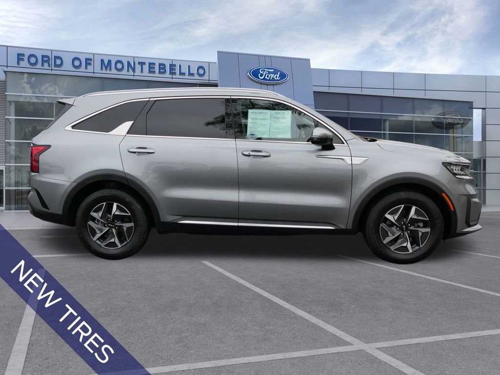Used 2022 Kia Sorento S image 2