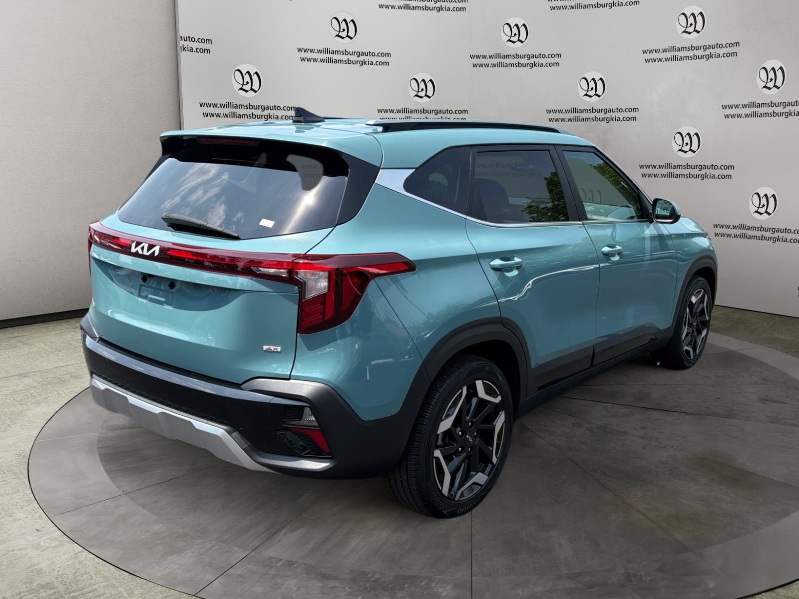 Used 2024 Kia Seltos SX w/ SX Sunroof Package AWD/4WD image 5