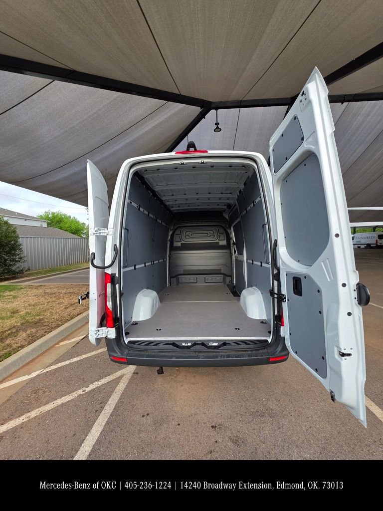 New 2026 Mercedes-Benz Sprinter 2500 image 12
