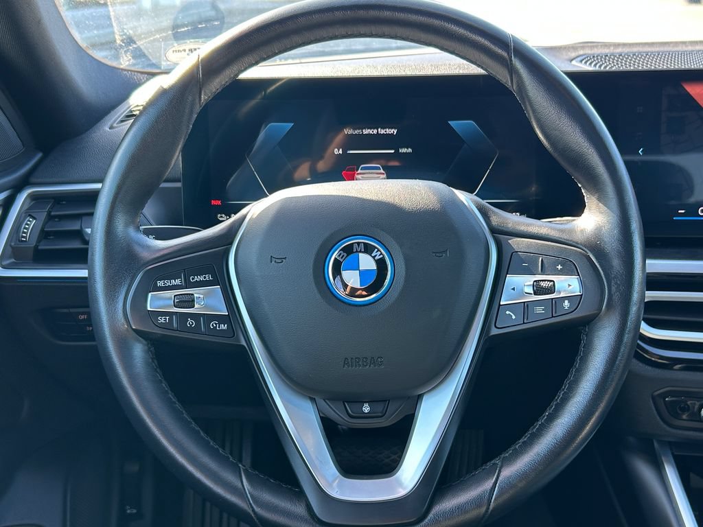 Used 2023 BMW i4 eDrive35 w/ Premium Package RWD image 18