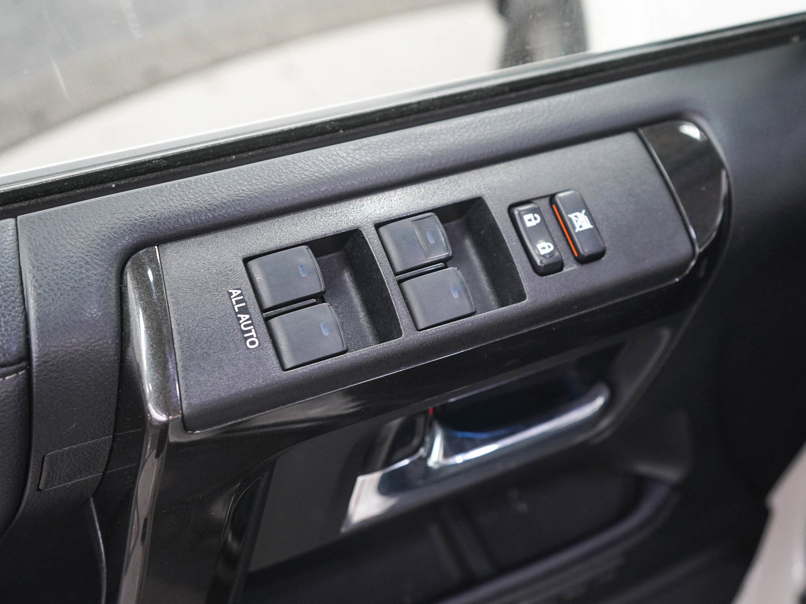 Used 2019 Toyota 4Runner Limited AWD/4WD image 19