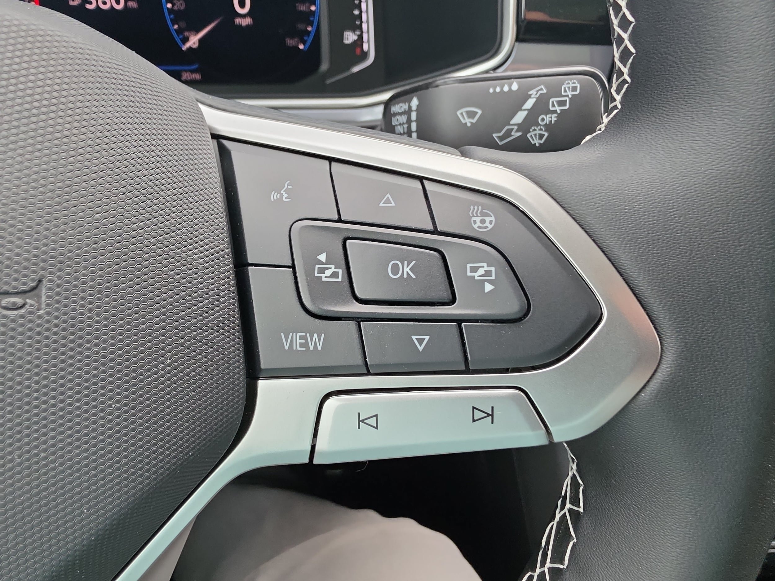 New 2026 Volkswagen Taos SEL AWD/4WD image 22