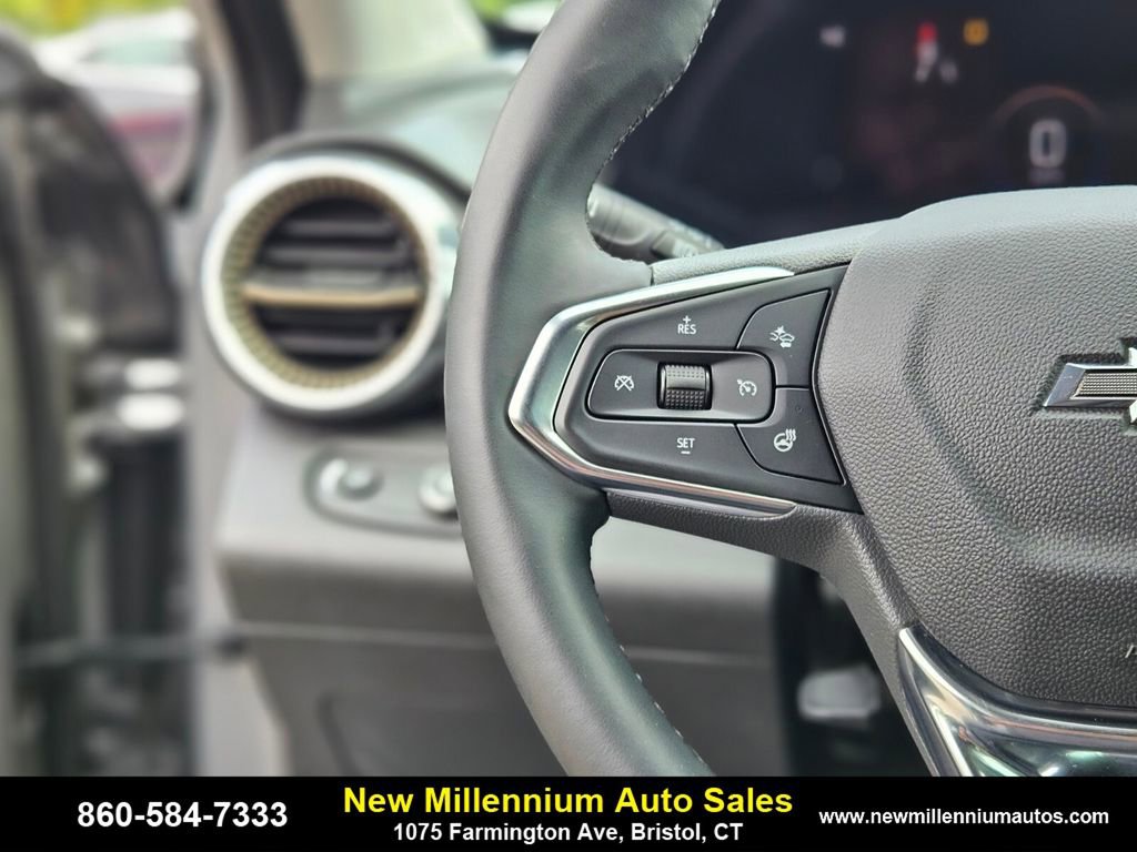 Used 2025 Chevrolet Trax ACTIV w/ Driver Confidence Package image 26