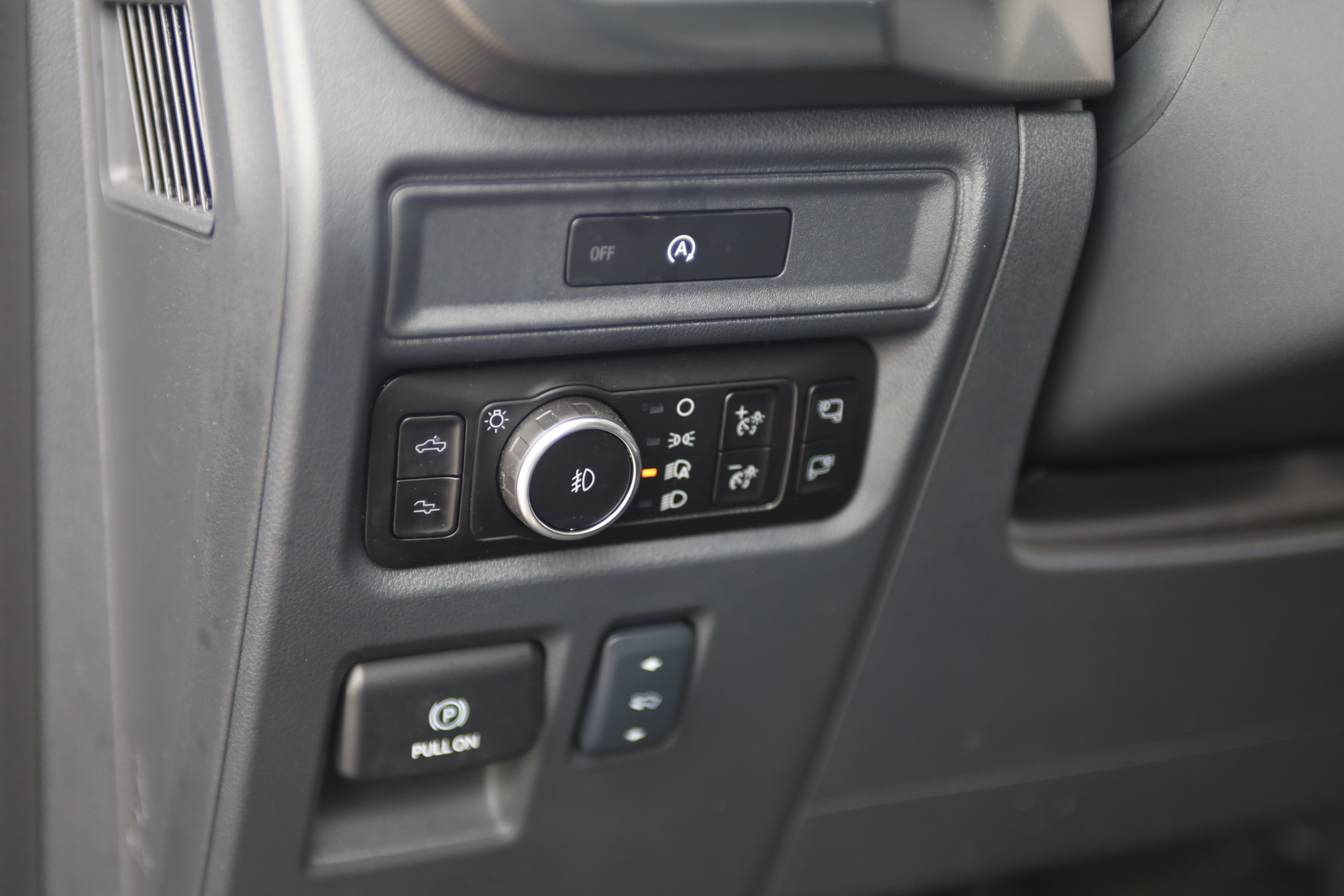 Used 2025 Ford F150 Raptor AWD/4WD image 15