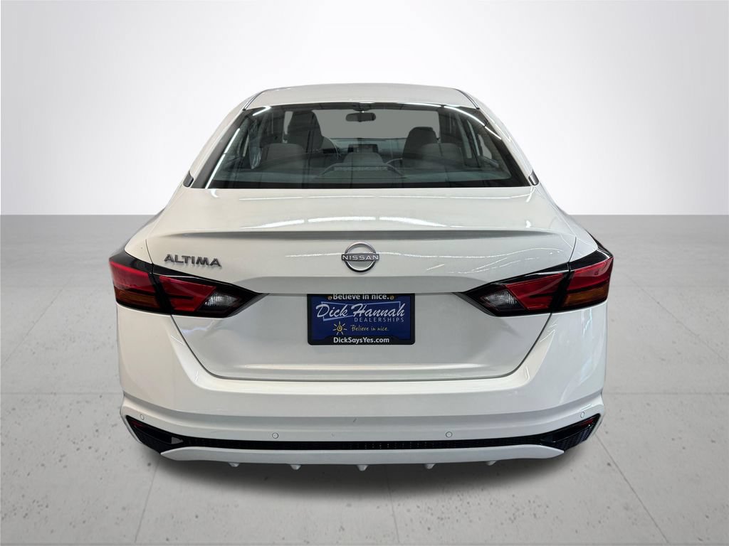 Used 2024 Nissan Altima 2.5 S FWD image 5