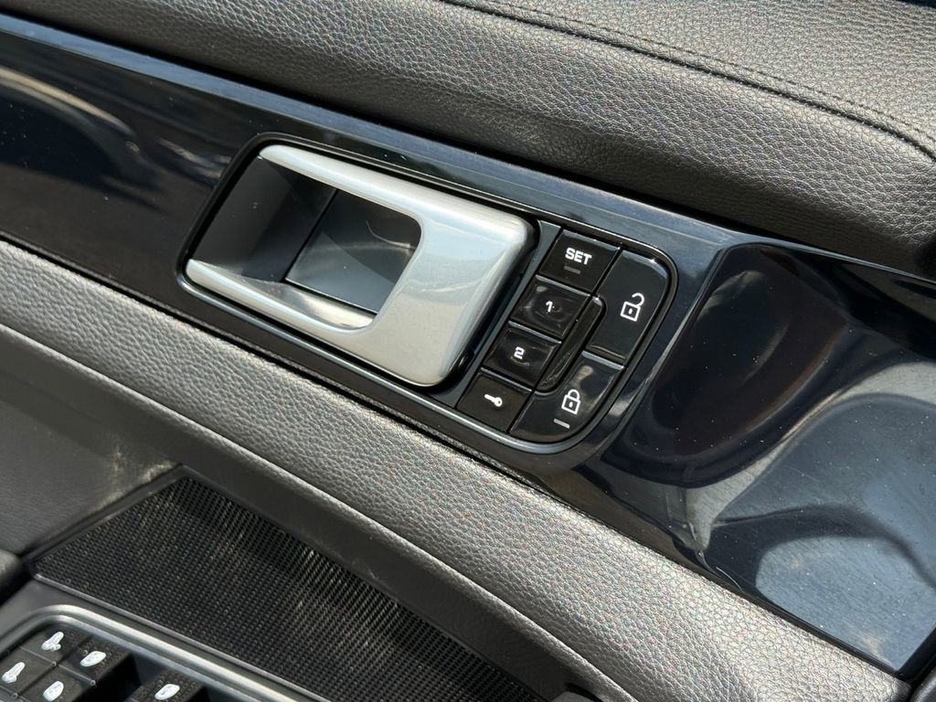 Used 2021 Porsche Panamera 4 AWD/4WD image 36