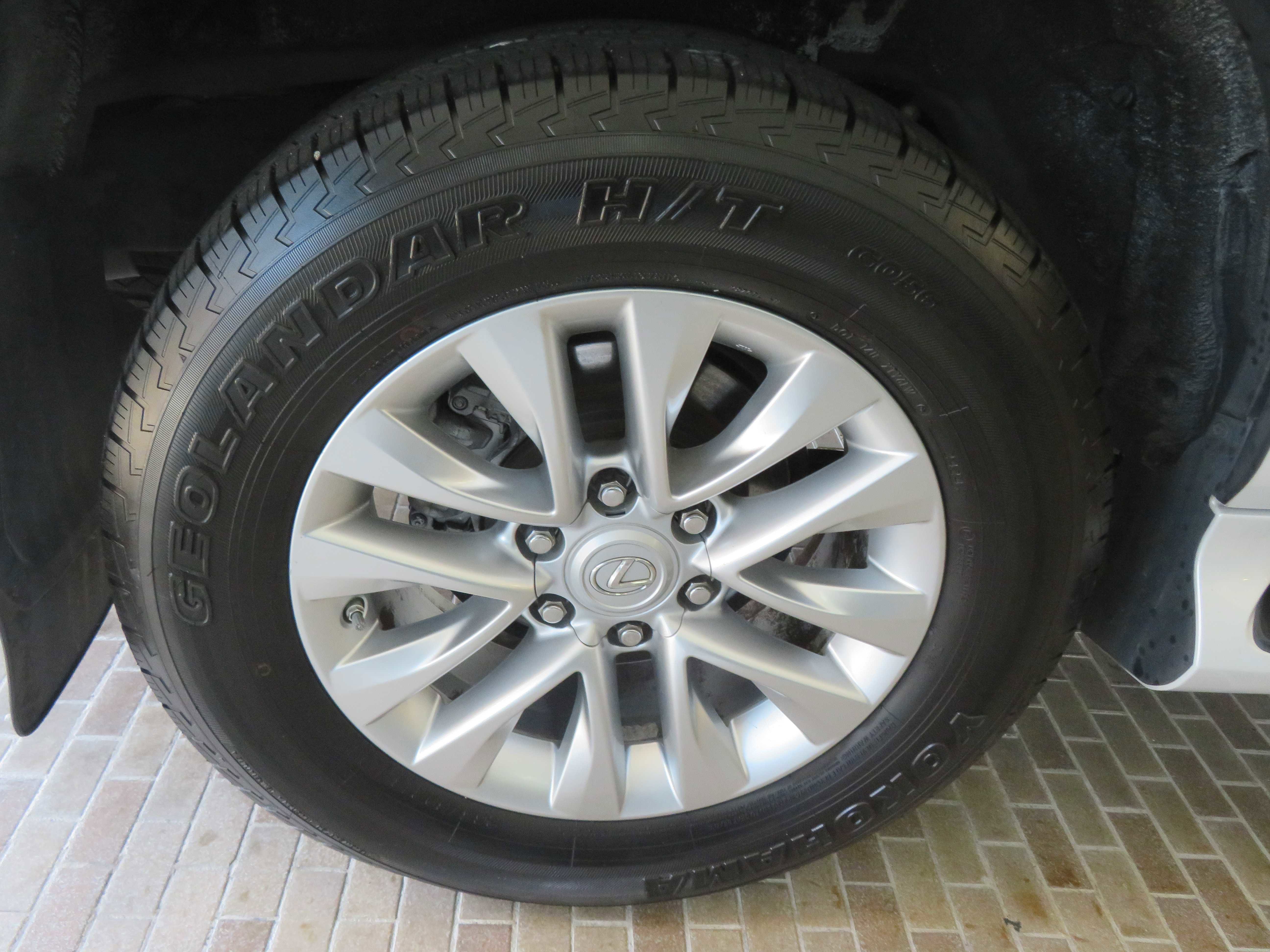 Used 2014 Lexus GX 460 w/ Premium Package image 9