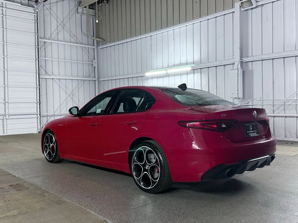 Used 2022 Alfa Romeo Giulia Veloce image 12