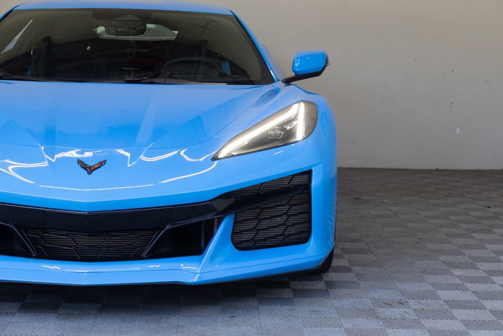 Used 2024 Chevrolet Corvette Z06 RWD image 5