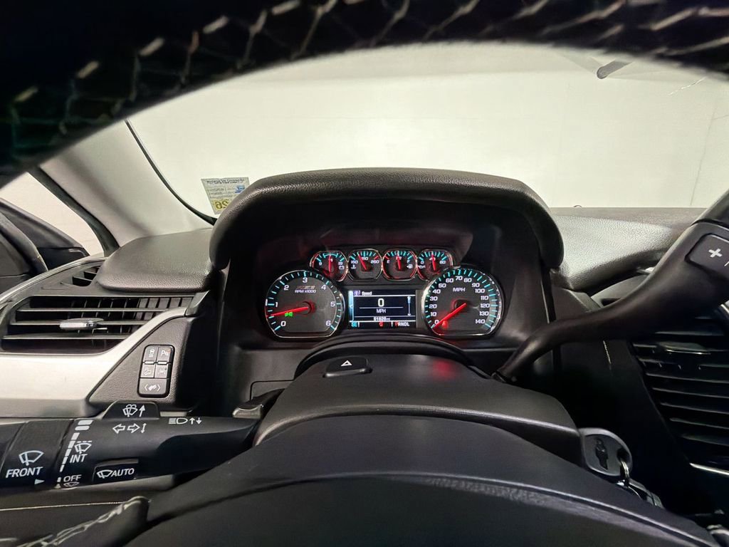 Used 2019 Chevrolet Tahoe LT w/ Off-Road Package AWD/4WD image 11