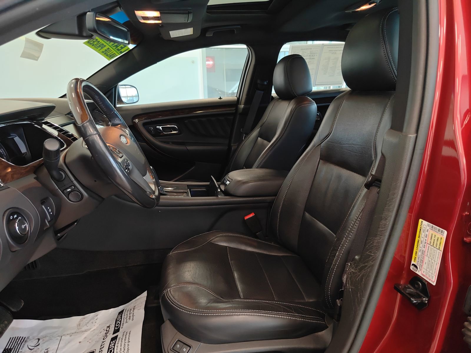 Used 2014 Ford Taurus Limited w/ Equipment Group 301A image 11