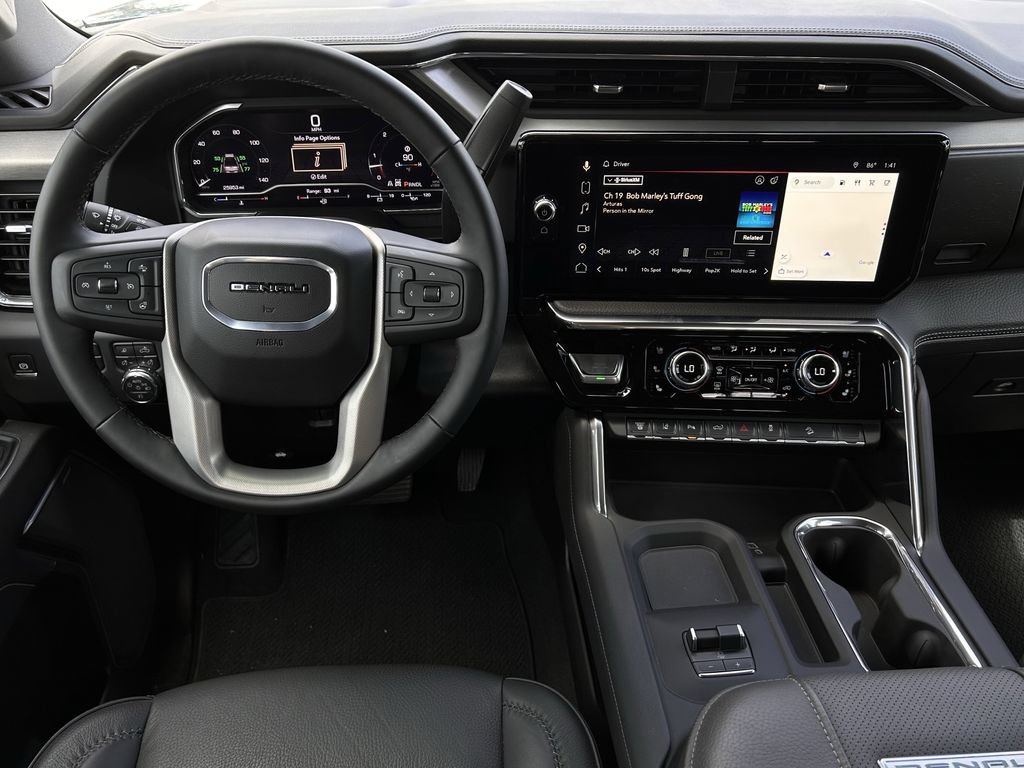 Used 2025 GMC Sierra 3500 Denali AWD/4WD image 12