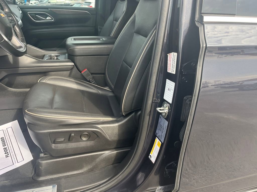 Used 2023 Chevrolet Suburban Premier image 21