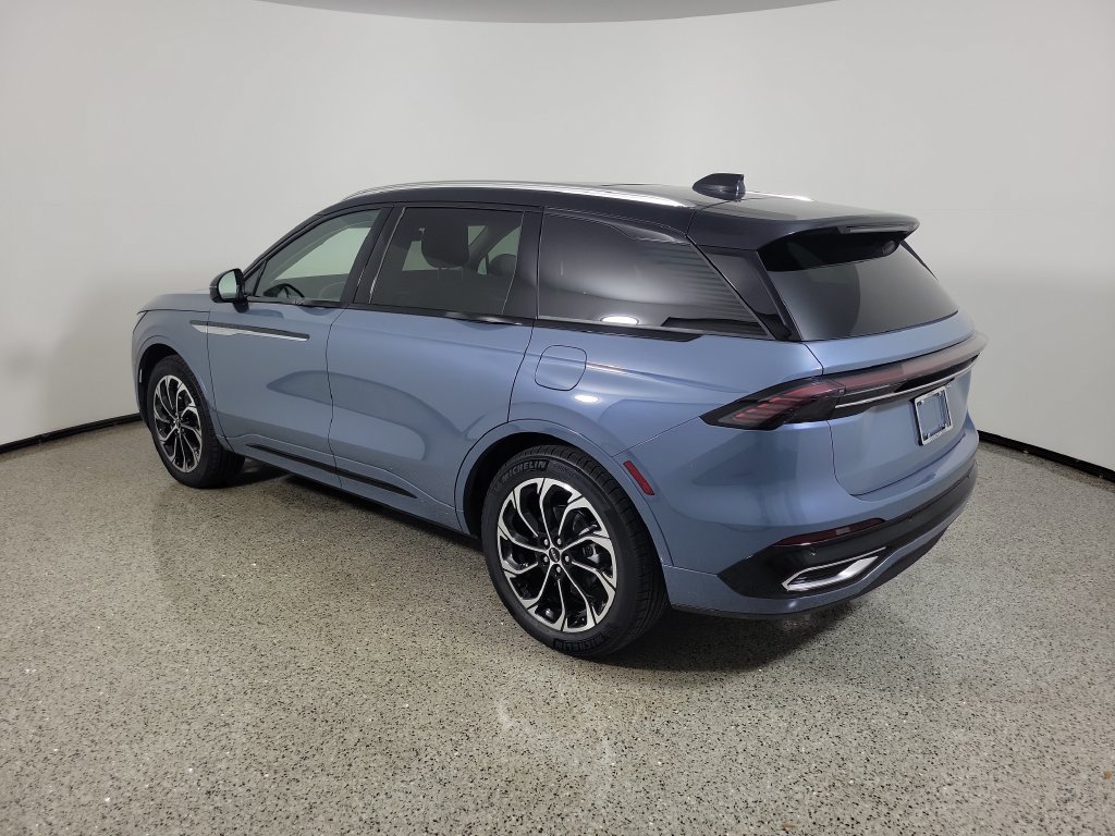 New 2026 Lincoln Nautilus Reserve AWD/4WD image 3