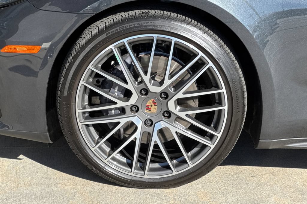 Used 2024 Porsche Panamera RWD image 34