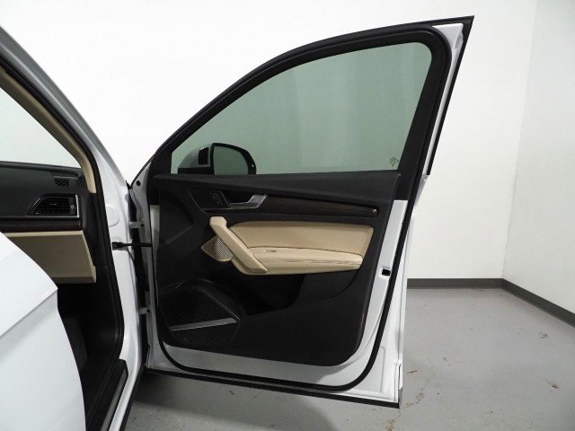 Used 2024 Audi Q5 Premium Plus w/ Premium Plus Package image 61