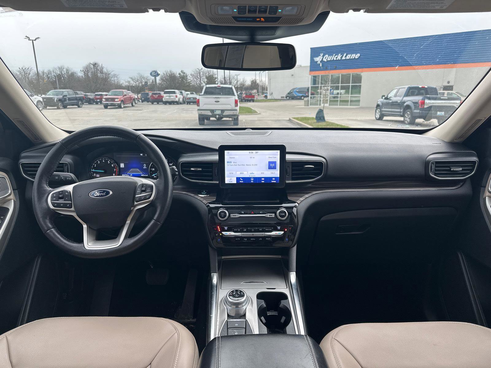 Used 2021 Ford Explorer Limited w/ Equipment Group 301A image 2