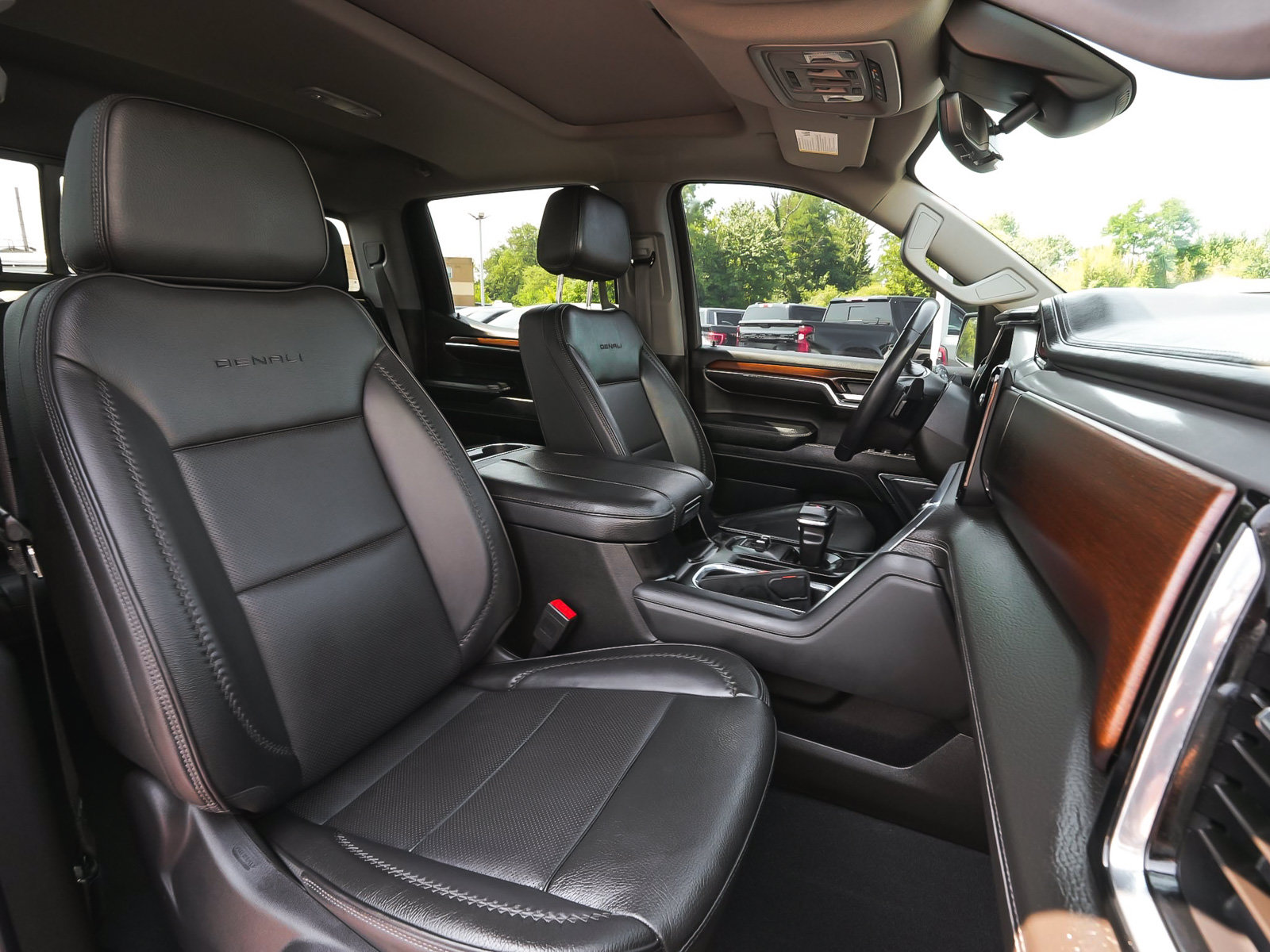 Used 2024 GMC Sierra 1500 Denali AWD/4WD image 40