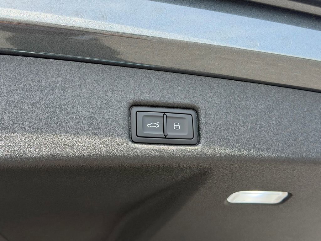 New 2026 Audi SQ5 Premium Plus image 16