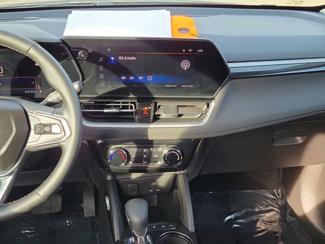 Certified 2024 Chevrolet TrailBlazer LT w/ LT Cold Weather Package AWD/4WD image 24