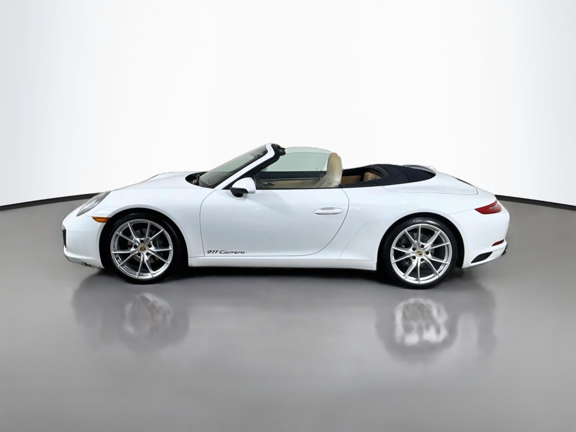 Certified 2019 Porsche 911 Carrera RWD image 2